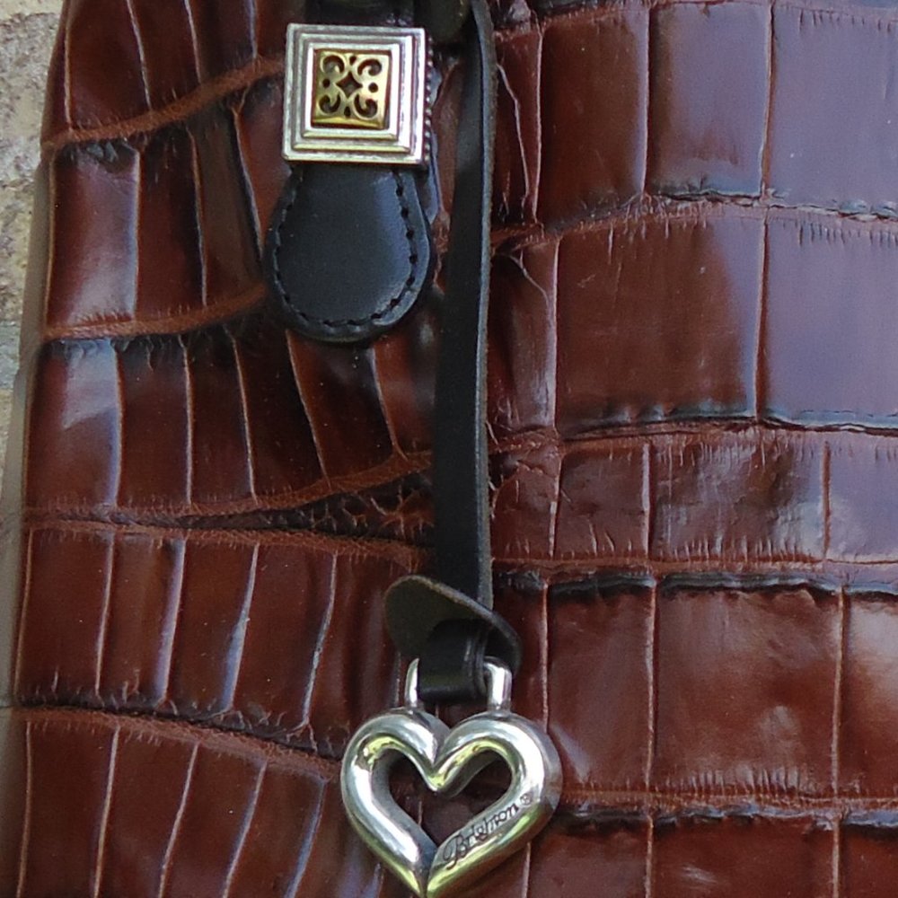 BRIGHTON croc-embossed leather shoulder bag. - Picture 16 of 16